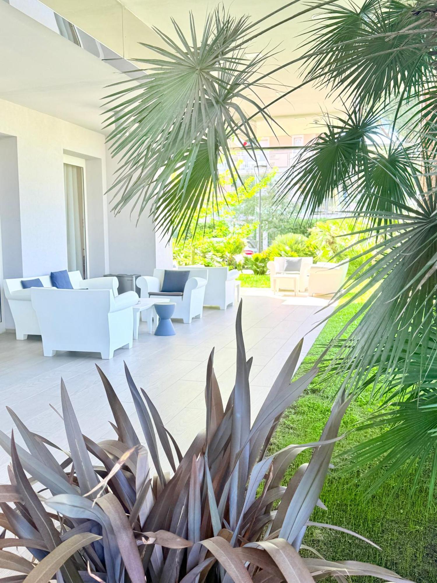 Perla Verde Hotel Milano Marittima Exterior photo